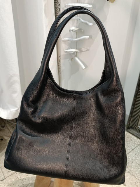Skórzana torebka worek hobo shopper – skóra naturalna groszkowa (Kolor: Czarny)