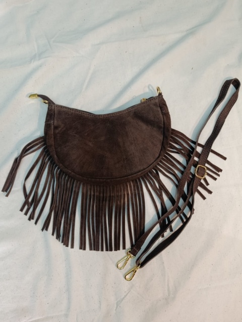 Zamszowa torebka półksiężyc Crossbody BOHO – skóra naturalna (Kolor: ciemny brąz)